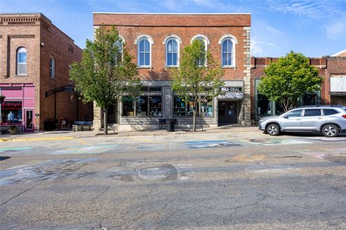118-114-118 1st St Sw, Mount Vernon, IA, 52314-1601 | Card Image