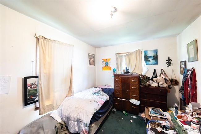 View of bedroom | Image 13