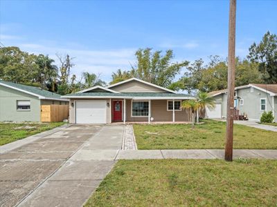 210 Lee Street, House other with 3 bedrooms, 3 bathrooms and null parking in Oldsmar FL | Image 2