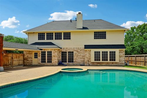 1207 Peregrine Dr, Friendswood, TX, 77546-7807 | Card Image
