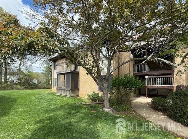 A - 54 Amberly Dr, Townhouse with 2 bedrooms, 1 bathrooms and null parking in Manalapan NJ | Image 21