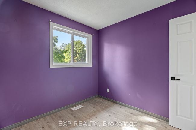 250 William St E, House other with 3 bedrooms, 2 bathrooms and 3 parking in Parkhill ON | Image 16