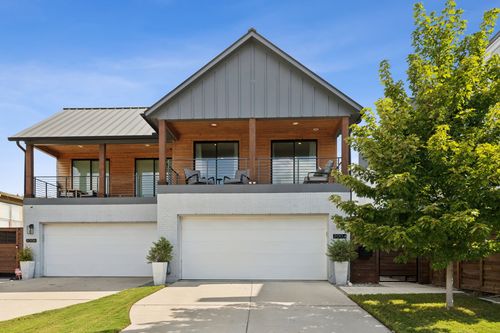 2004 N Prairie Ave, Dallas, TX, 75204-7202 | Card Image