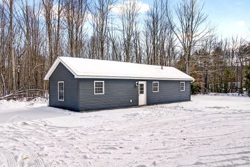 933 Bean Road, Mount Vernon, ME, 04352 | Card Image