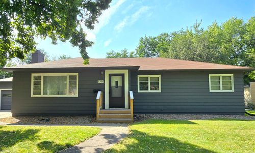 1317 N 2nd St, ABERDEEN, SD, 57401-1921 | Card Image