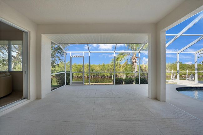 LANAI | Image 20