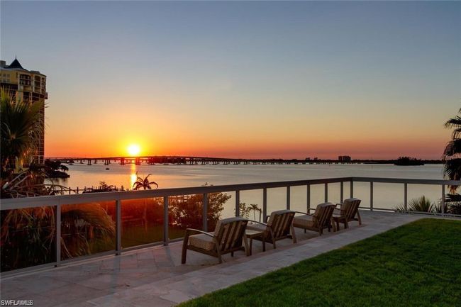 APT-2907 - 3000 Oasis Grand Blvd, Condo with 3 bedrooms, 3 bathrooms and 1 parking in FORT MYERS FL | Image 38