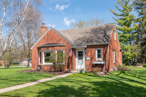 1070 Wilson Drive, Brookfield, WI, 53005 | Card Image