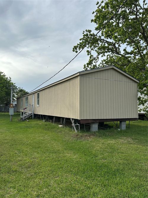 320 4th St, San Leon, TX, 77539-2826 | Card Image