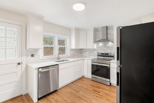 10-10 Dulgarian Ter, Chelmsford, MA, 01824-2420 | Card Image