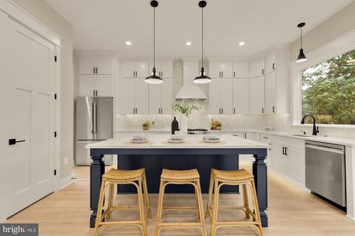 923 17th St S, ARLINGTON, VA, 22202-2601 | Card Image