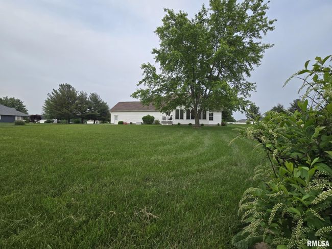 14327 Mcraven Ln, House other with 4 bedrooms, 4 bathrooms and null parking in Mount Vernon IL | Image 72