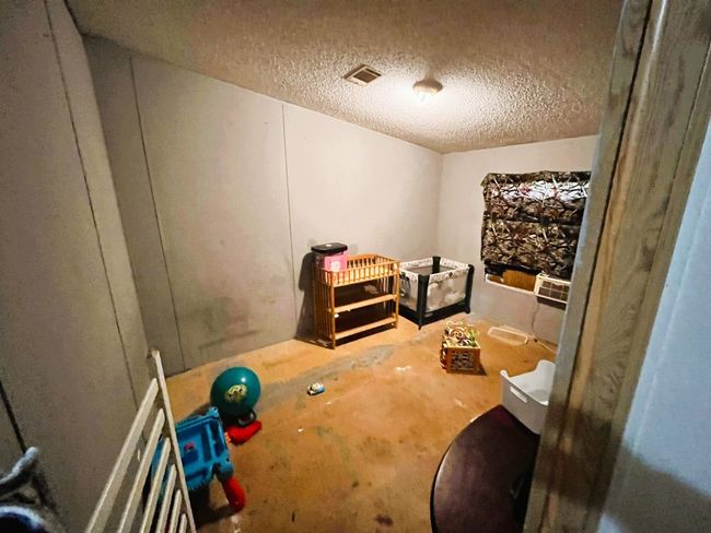 5489 Sam Houston Dr, House other with 4 bedrooms, 2 bathrooms and null parking in Log Cabin TX | Image 21
