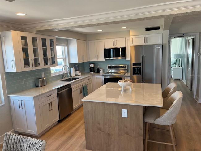 APT-5N - 555 Gulf Way, Condo with 2 bedrooms, 2 bathrooms and null parking in St Pete Beach FL | Image 6