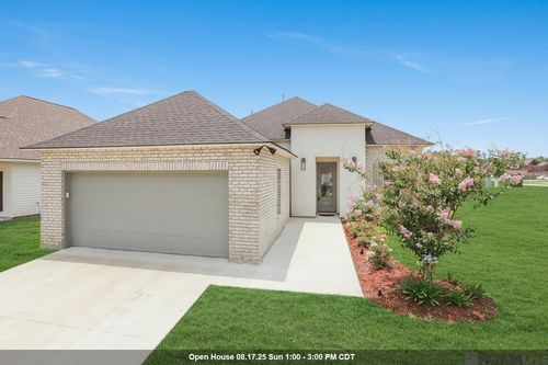 13718 Willowmore Dr, Denham Springs, LA, 70726-8845 | Card Image