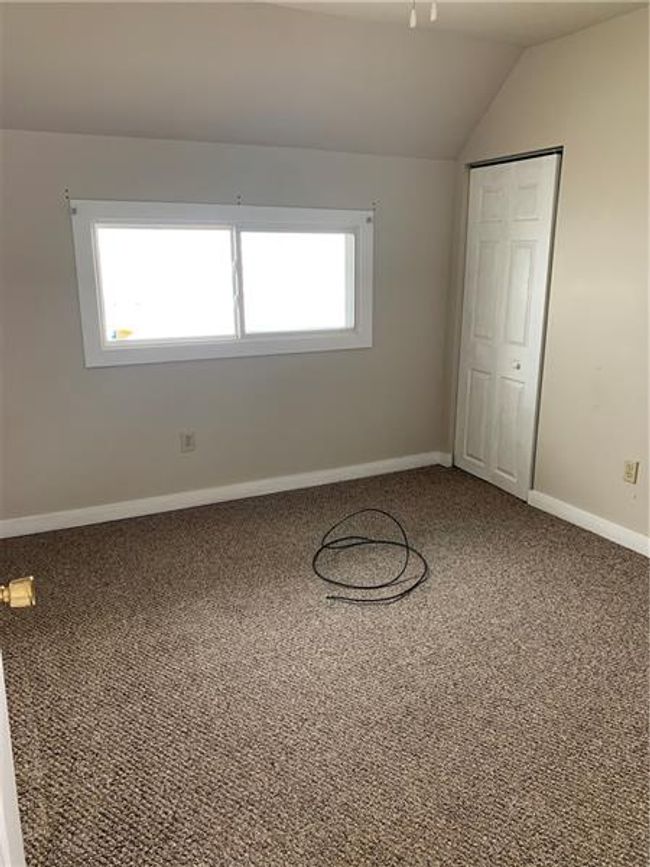 207 Railroad, Sold in Carnegie Zoocasa