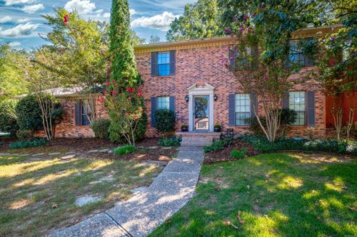 1924 Hillsborough Ln, Little Rock, AR, 72212-3718 | Card Image