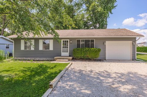 8224 Pine Street, Downs, IL, 61736 | Card Image