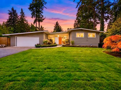 9125 Ne 21st Place, Clyde Hill, WA, 98004 | Card Image