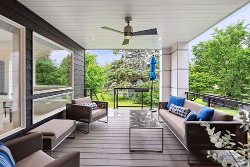 209 Westwood Dr N, Golden Valley, MN, 55422-5260 | Card Image