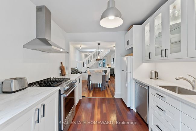 7 Norway Ave, House attached with 3 bedrooms, 2 bathrooms and null parking in Toronto ON | Image 14
