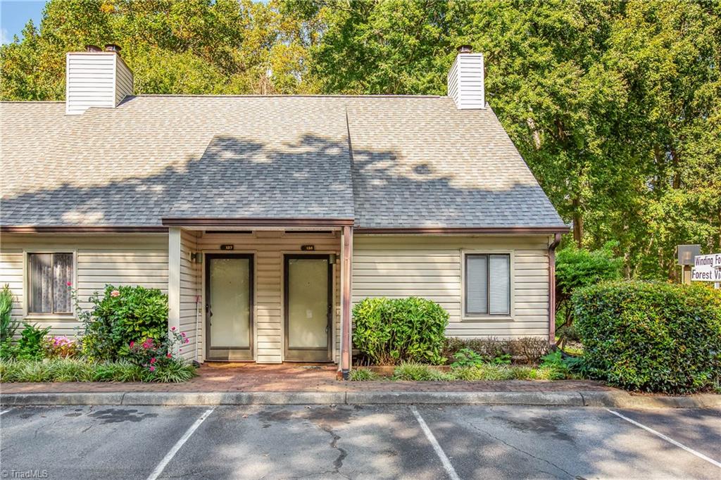 Forest View Dr, Winston Salem, NC 27104