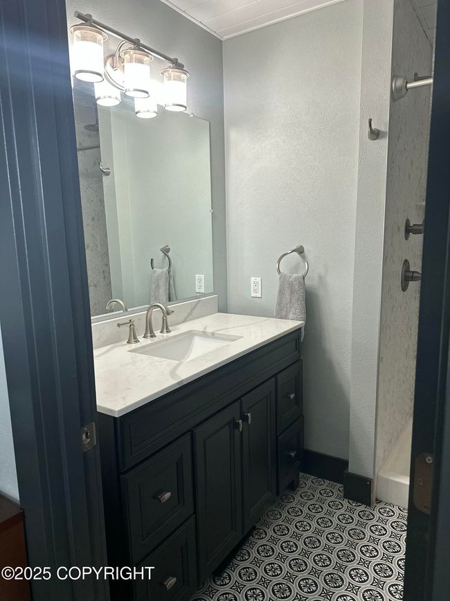Master Bathroom | Image 25