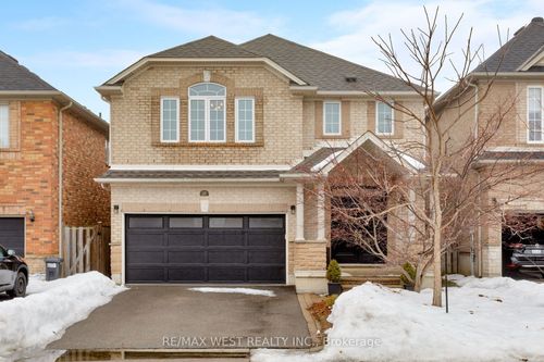 2240 Osprey Lane, Oakville, ON, L6M3Z8 | Card Image