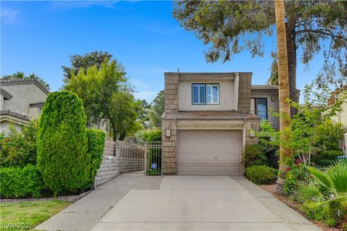 3223 Pinehurst Dr, Las Vegas, NV, 89109-1527 | Card Image