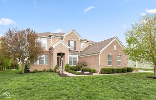 15920 Viking Lair Rd, Westfield, IN, 46074-5527 | Card Image