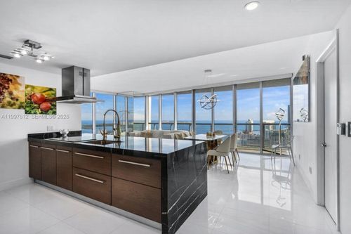 apt-5301-495 Brickell Ave, Miami, FL, 33131-2878 | Card Image