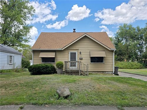 1928 Medford Ave, Youngstown, OH, 44514-1028 | Card Image