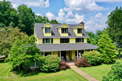 281 Red Williams Rd, Crossville, TN, 38571-3643 | Card Image