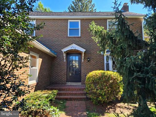 2552 Garfield Ave, READING, PA, 19609-1806 | Card Image