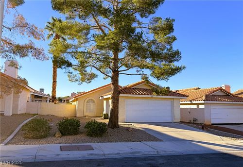 51 Fantasia Ln, Henderson, NV, 89074-3361 | Card Image
