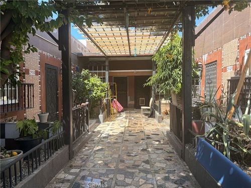 2949 S Harcourt Ave, LOS ANGELES, CA, 90016-3914 | Card Image