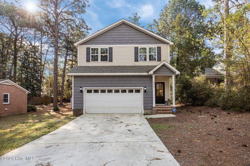 521 N Hale St, Southern Pines, NC, 28387-4040 | Card Image