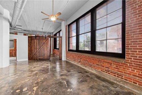 107-200 Main St, Kansas City, MO, 64105-1280 | Card Image