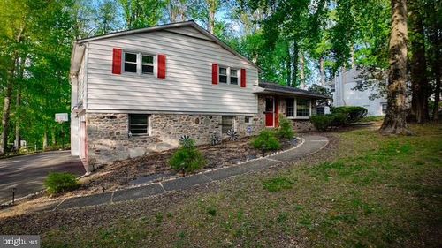 113 Creekwood Dr, FEASTERVILLE TREVOSE, PA, 19053-2227 | Card Image