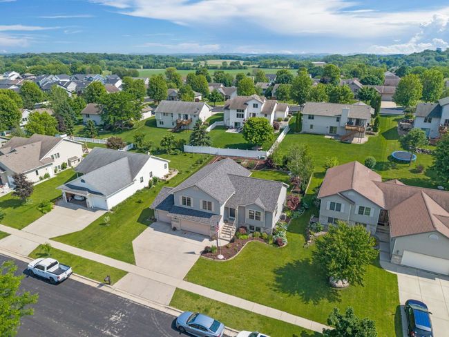 301 Melissa Lane, Home with 3 bedrooms, 3 bathrooms and null parking in Cottage Grove WI | Image 12