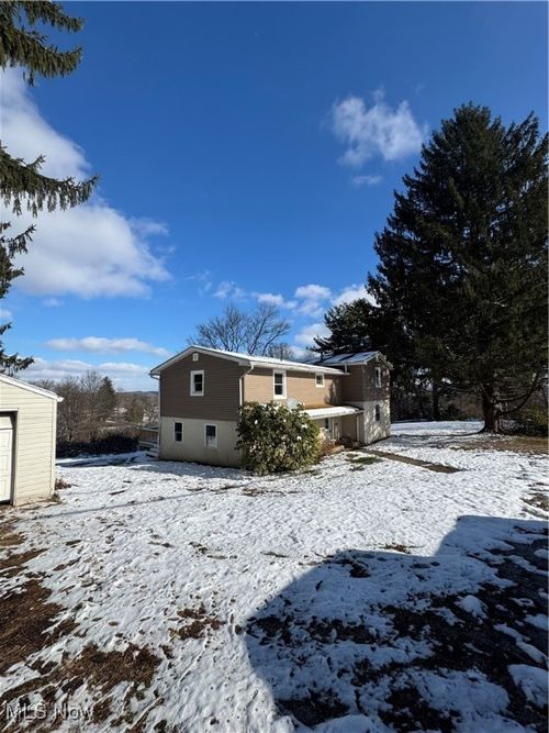 782 Hill St, Coshocton, OH, 43812-1034 | Card Image