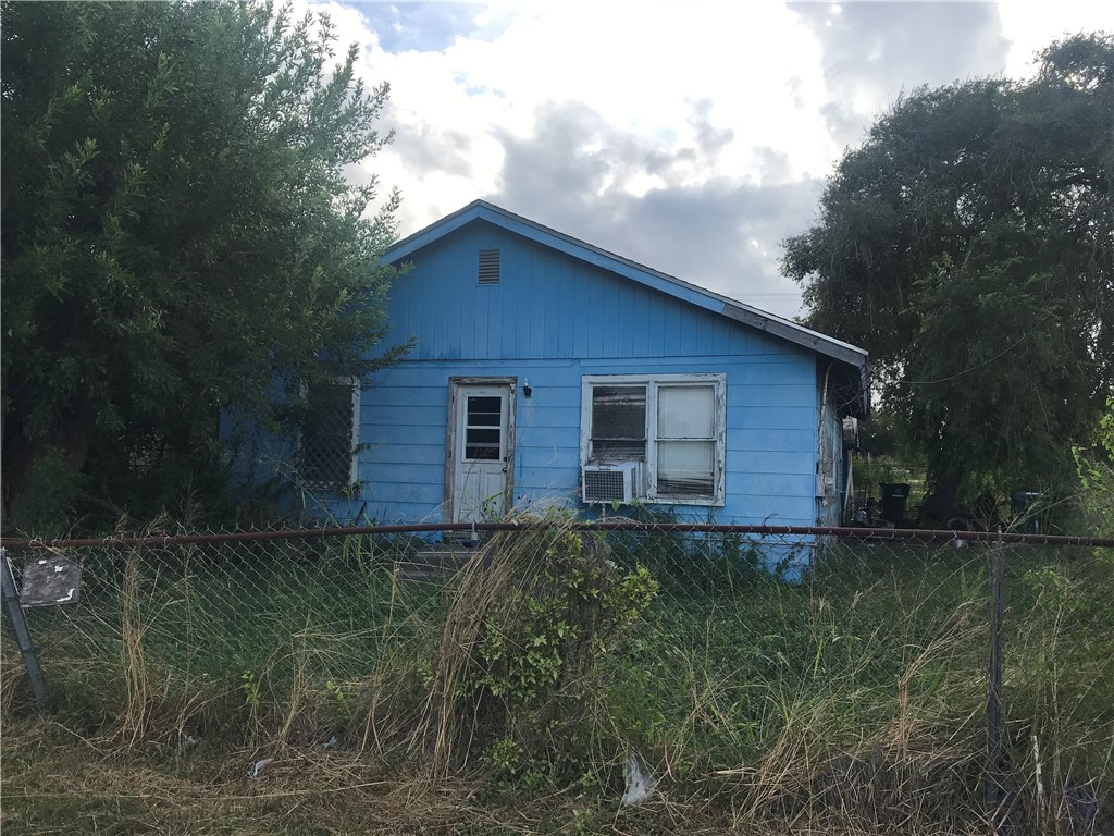 Sullivan St, Corpus Christi, TX 78406