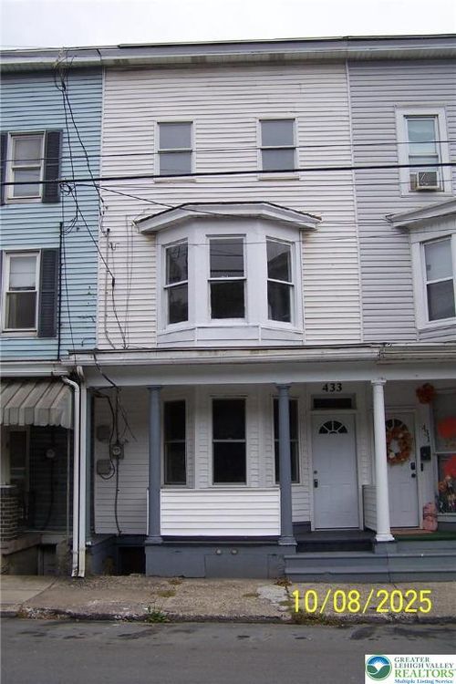 433 N Railroad St, TAMAQUA, PA, 18252-1014 | Card Image