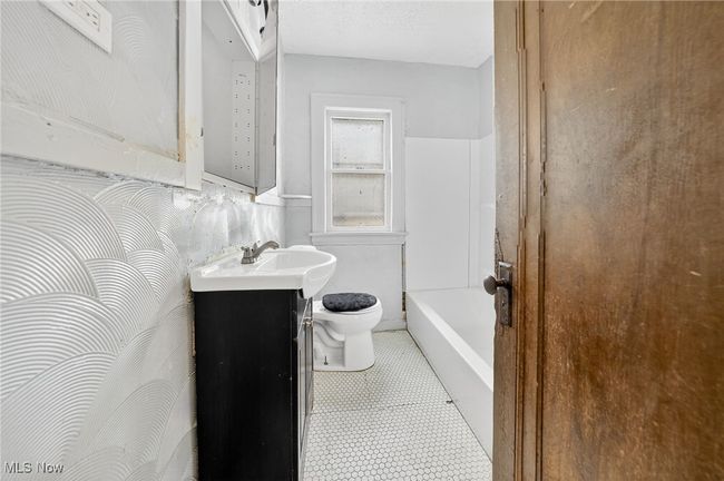3540 E 154 Th St, Home with 6 bedrooms, 3 bathrooms and null parking in Cleveland OH | Image 30