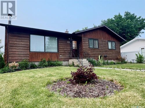 68 Crestwood Cres, Yorkton, SK, S3N2P3 | Card Image