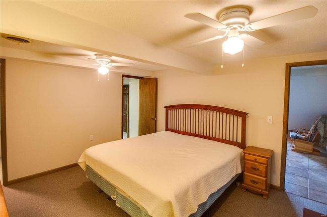 8556 Kee Mac Ln, House other with 2 bedrooms, 2 bathrooms and 3 parking in Alton IL | Image 47