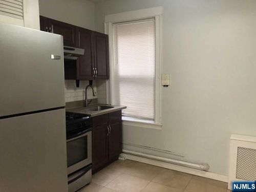 6303 Broadway, West New York, NJ, 07093-3071 | Card Image