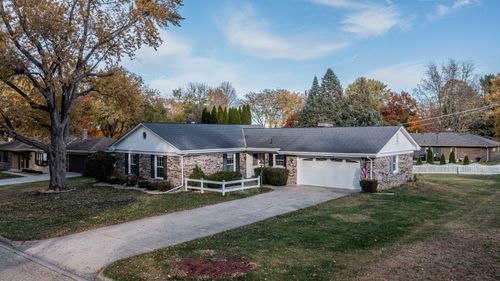 1403 Timothee Ln, Mendota, IL, 61342-1041 | Card Image