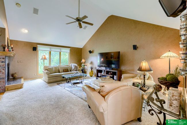 17616 Ventana Cir, House other with 4 bedrooms, 4 bathrooms and 2 parking in Omaha NE | Image 6