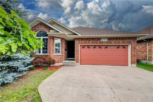 245 Fern Cres, Waterloo, ON, N2V2P9 | Card Image